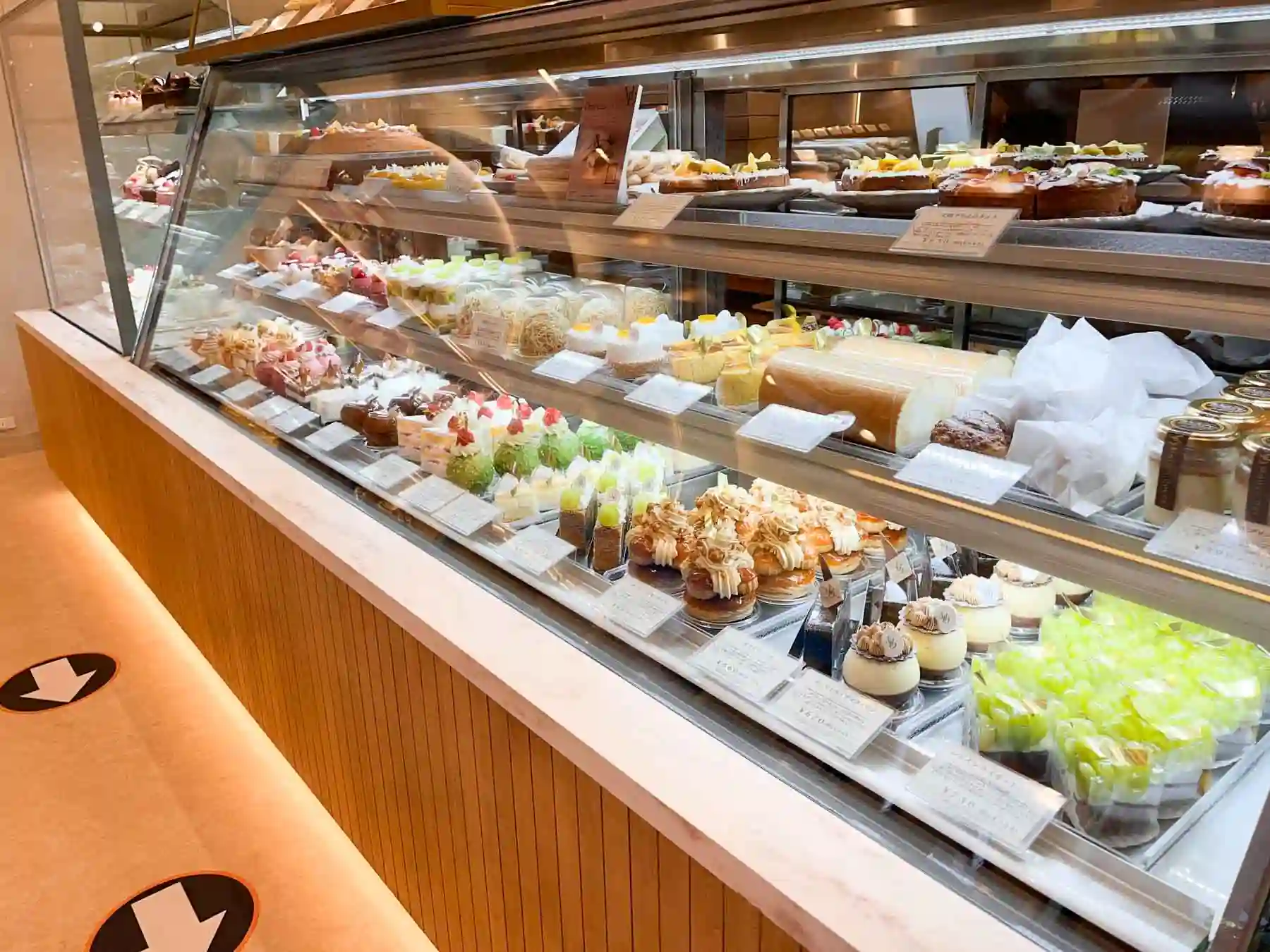 パティスリーメゾンドゥースの店内