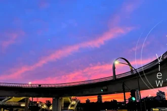 南大沢輪舞歩道橋と夕焼け